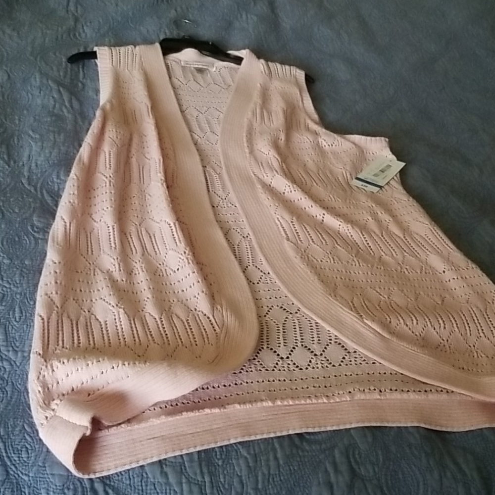 Sweater vest